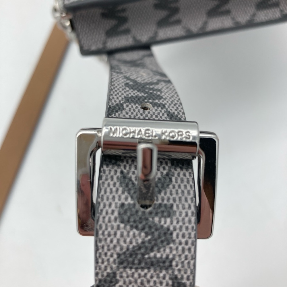 Michael Kors Monogram Print Faux Leather Belt Bag - Picture 4 of 8